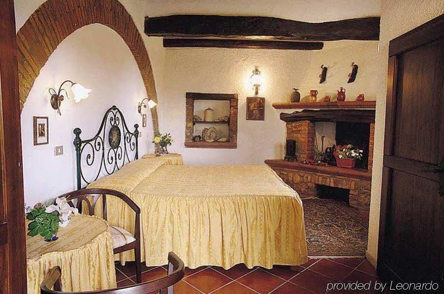 Hotel Il Pietreto Colle Val D'Elsa Exteriör bild